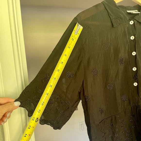 Johnny Was Semi Sheer Floral Embroidered Button Down Shirt. Size XS - Picture 7 of 8